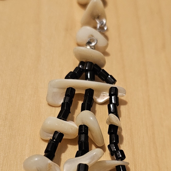 Vintage JAPAN 3 strand shell and coral necklace - Picture 6 of 7